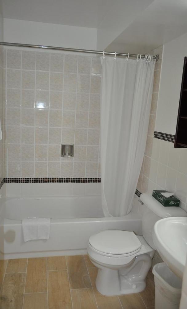 Mai'Ana Airport Plaza Aparthotel Tamuning Exteriör bild